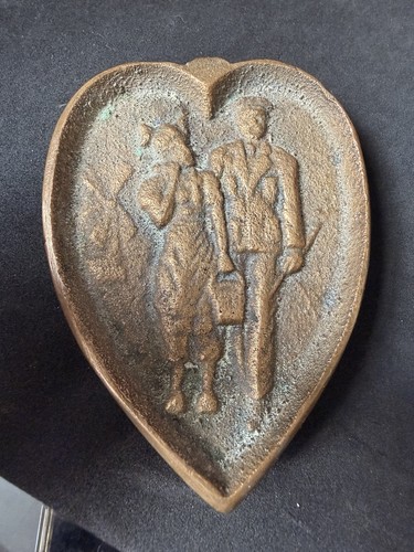 Vintage risque brass heart - brass,