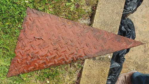 Steel checker plate triangle - steel,