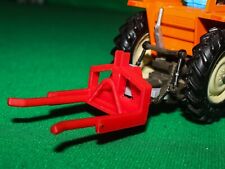 1/32 Model Red Round Bale