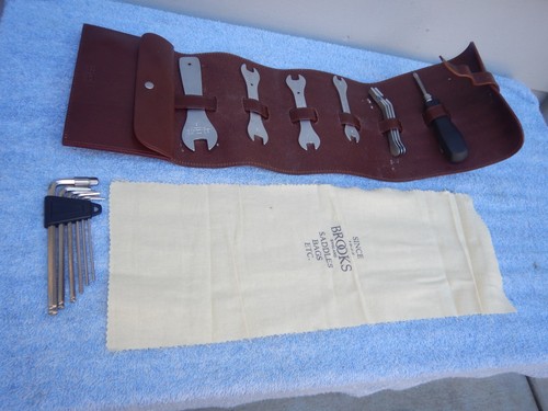 Brooks tool roll kit brown - brooks,