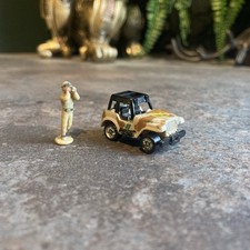 💥Micro Machines Galoob 1990 Military Jeep Miniature Small Toy Car and soldier