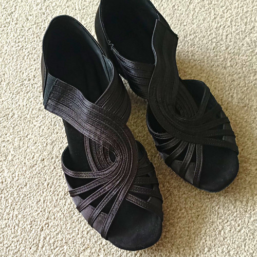 Women black satin strappy - black,