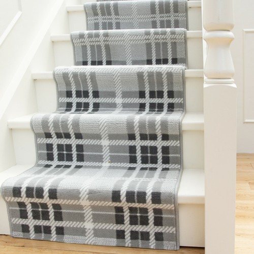 Long narrow stairs - narrow,