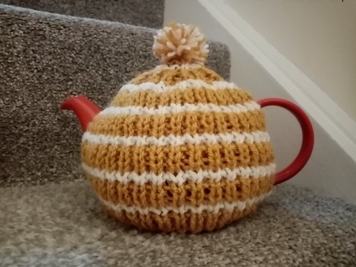 Hand knitted tea cosy - ,, fits
