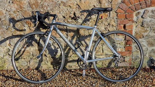 Carrera valour road bike - road, pro