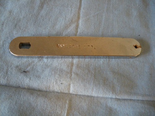 Oxylitre bottle keys entonox - ,