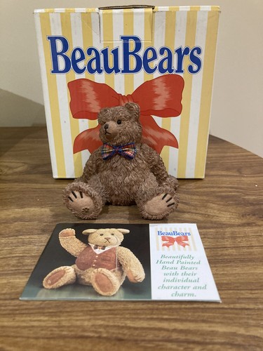 Beau bears paw prints - bears,