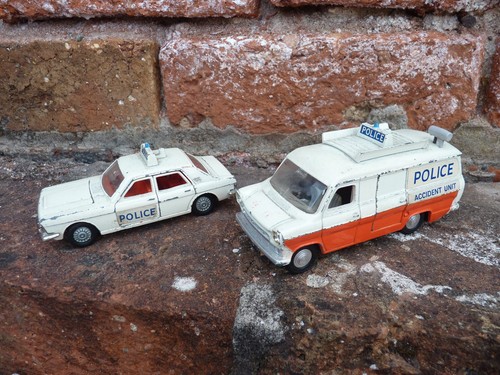 Dinky ford transit police - dinky,