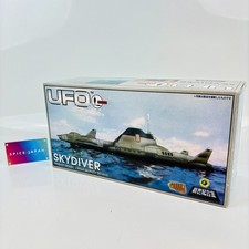 UFO SHADO Sky1 + Skydiver
