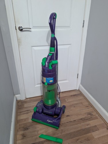 Dyson upright clutched - dyson, vacuum