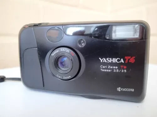 Yashica 35mm point - point, shoot