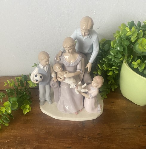 Leonardo porcelain figurines - porcelain,