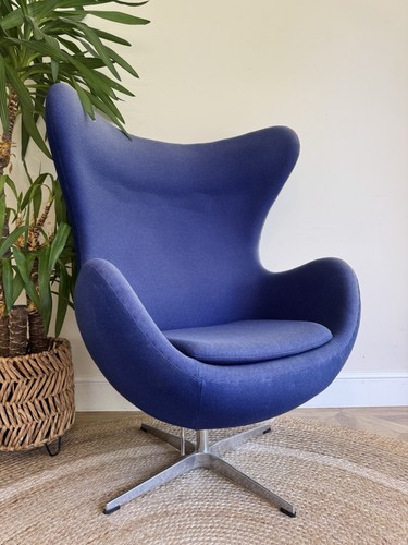 Iconic egg lounge chair - egg,