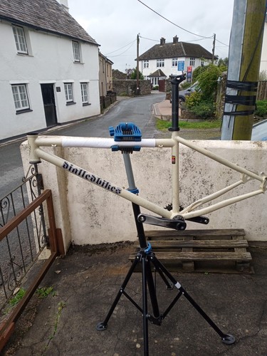 Dialled bikes love - dialled, small