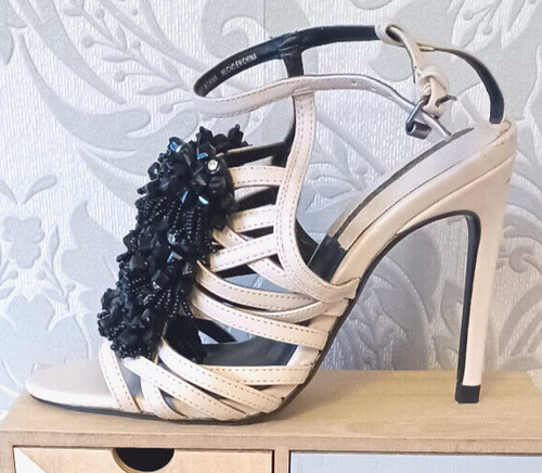 Zara stunning beige - zara,