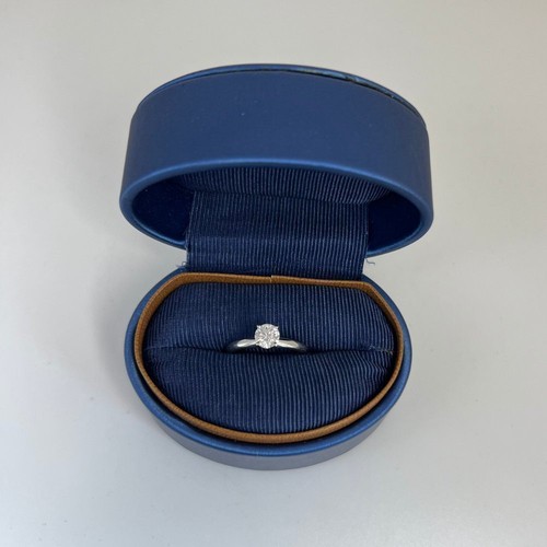 Leo diamond solitaire - ct,