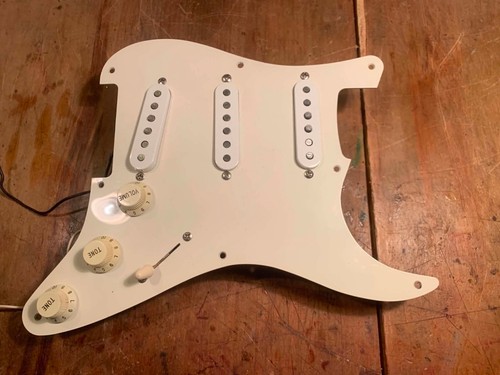 Fender stratocaster custom - fender,