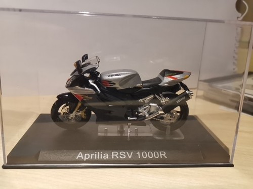 Aprilia rsv 1000r silver - aprilia,