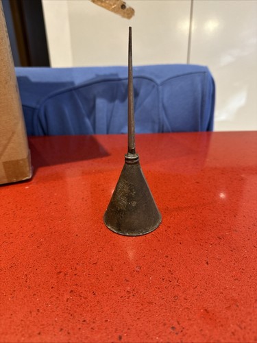 Vintage conical oil can thumb - conical,