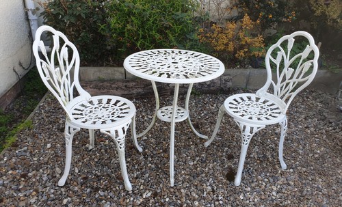 Vintage cast aluminium bistro - aluminium,