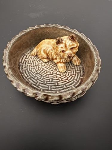 Vintage wade dog basket - in,