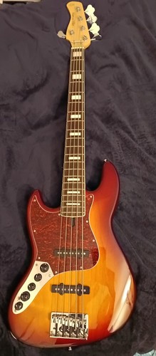 Marcus miller sire bass - miller,