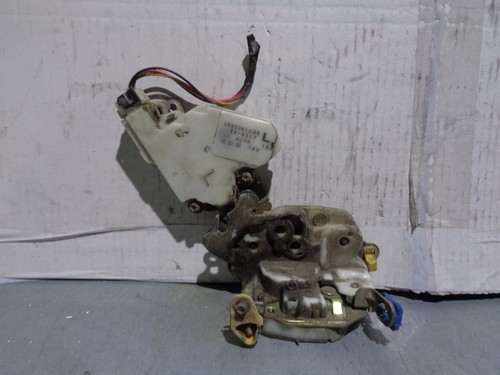8055361u06 left front - front, door