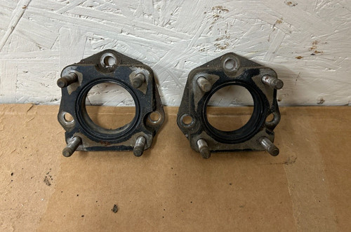 Triumph tr7 carb mount - tr7, **