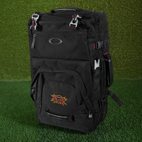 Oakley luggage 22x13x8 - oakley,