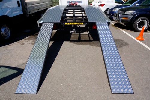 Car transporter loading ramps