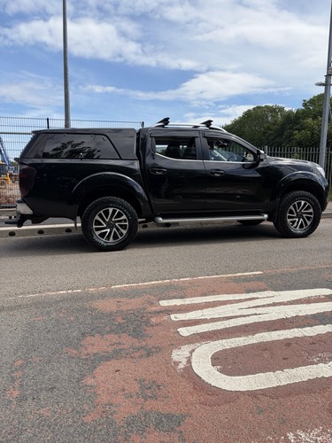 Nissan navara - nissan,