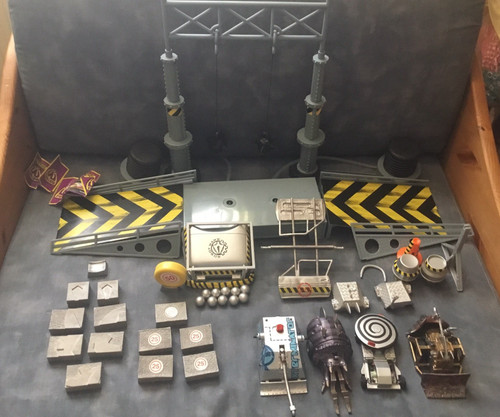 Robot wars gauntlet set and - robot,