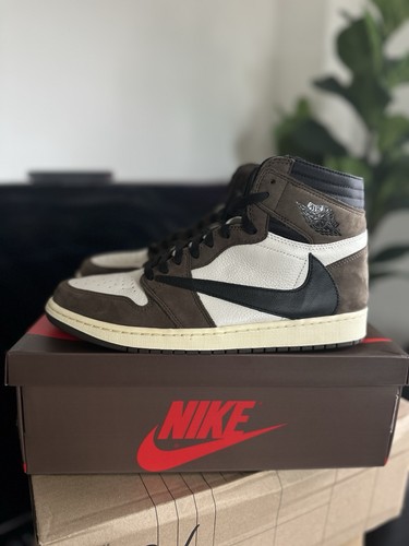Jordan travis scott retro - 1,