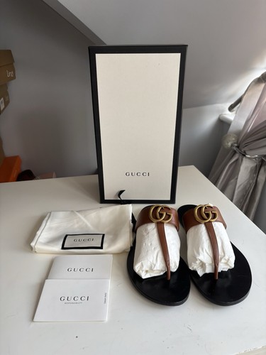 Gucci marmont sandals - **,