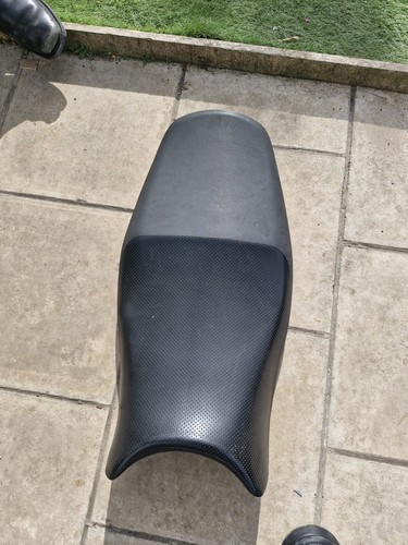 Suzuki bandit 600s seat 2000 - 600s,
