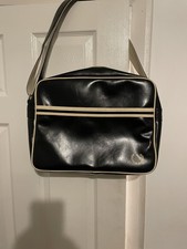 Fred Perry Men's Classic Retro