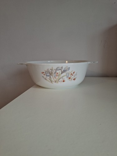 Vintage pyrex pretty - pyrex, iris
