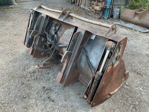 Telehandler bucket to - in, 1