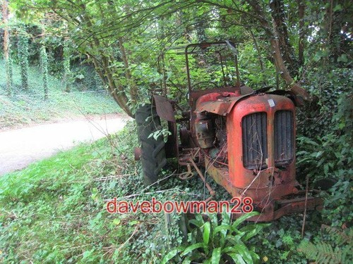 Photo old nuffield - photo, an