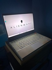 Dell Alienware m15 R2 OLED 4K