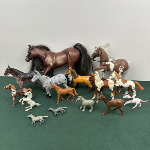 Lot toy horses mixed sizes - lot,
