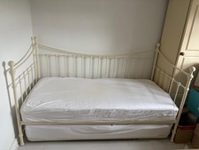 Laura Ashley "Hastings" Daybed