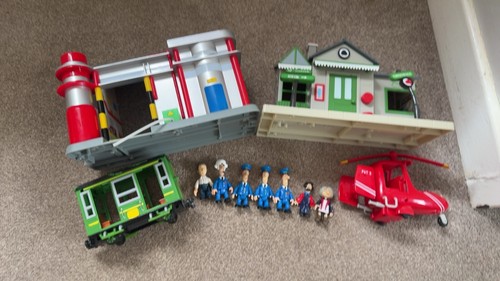 Postman pat greendale - postman, station