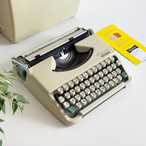 Olympia splendid typewriter - splendid, 66
