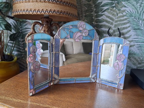 Gorgeous triptych folding - gorgeous,