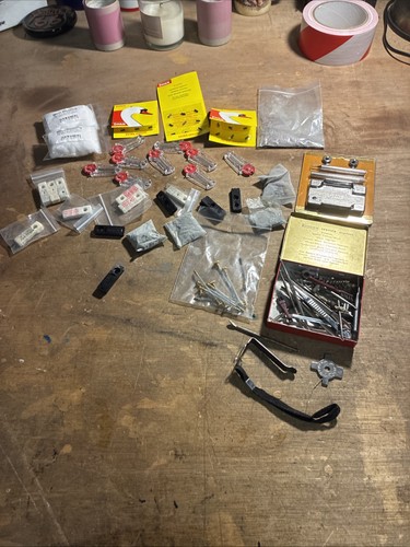 Ronson service kit - kit, flints