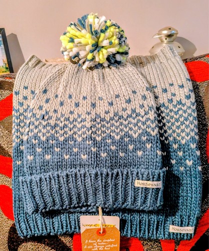 Hat and snood set horseware - hat,