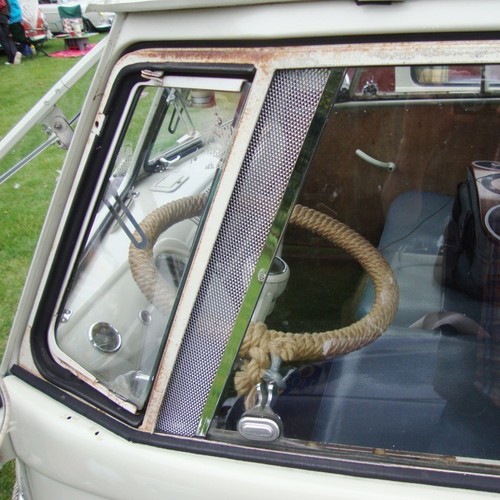 Window vent mesh trims for - vent,