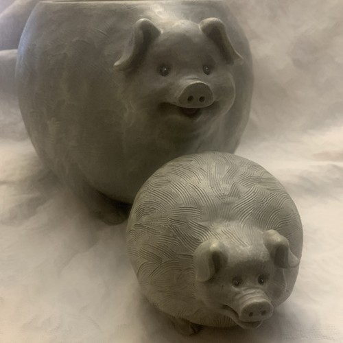 Big round pot belly pig - big,