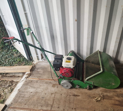 Dennis ft510 lawn mower - mower, petrol